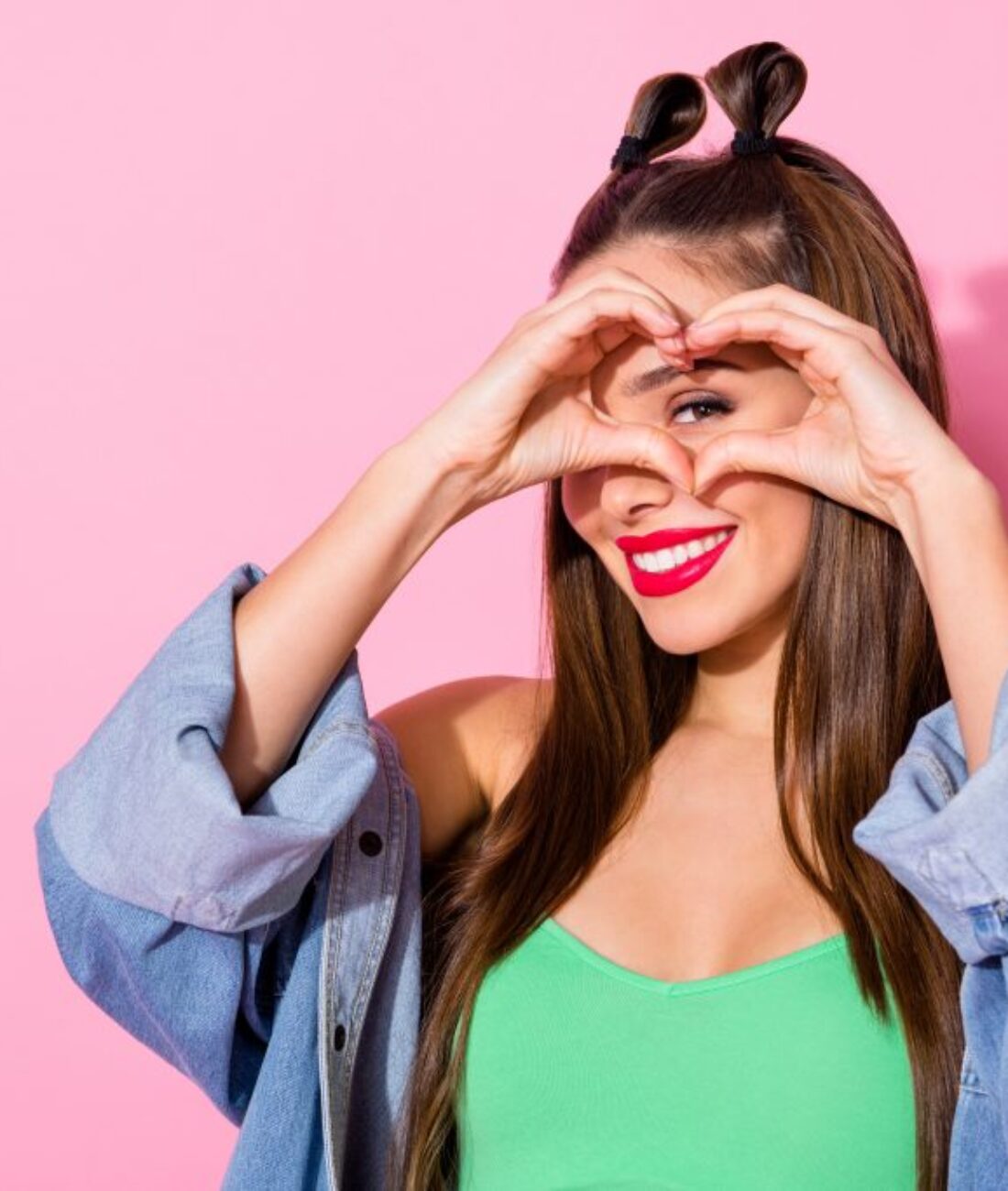 Close,Up,Photo,Of,Positive,Cheerful,Girl,Teen,Make,Heart