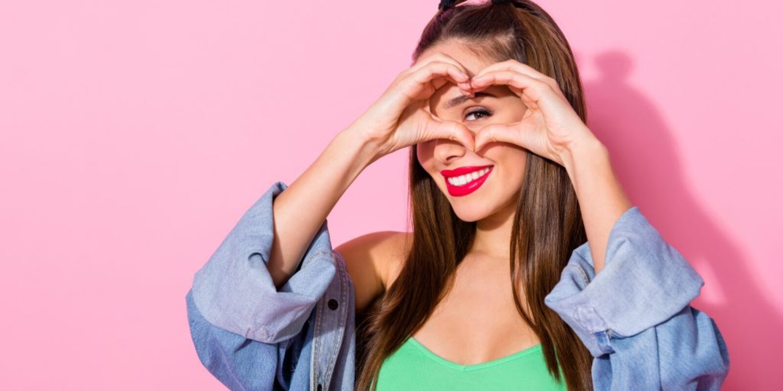 Close,Up,Photo,Of,Positive,Cheerful,Girl,Teen,Make,Heart