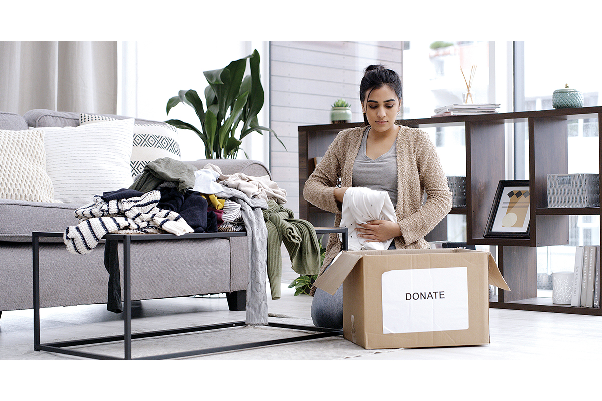 DECLUTTER YOUR SPACE REFRESH YOUR MIND